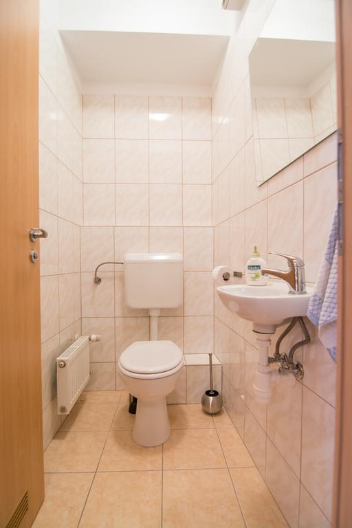 Center Ház Apartman Boedapest Buitenkant foto
