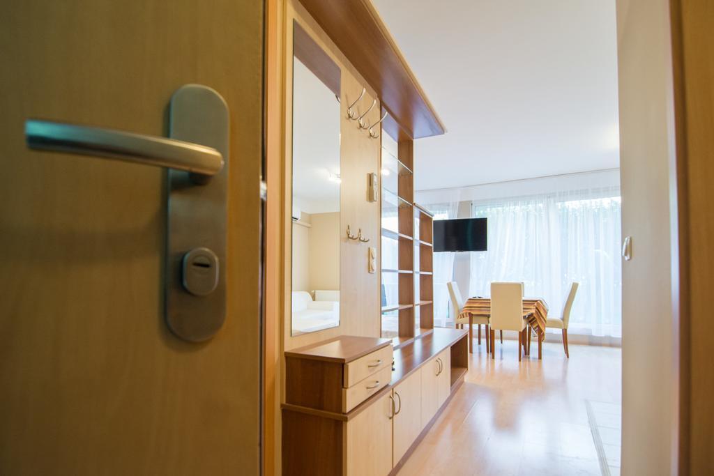 Center Ház Apartman Boedapest Buitenkant foto