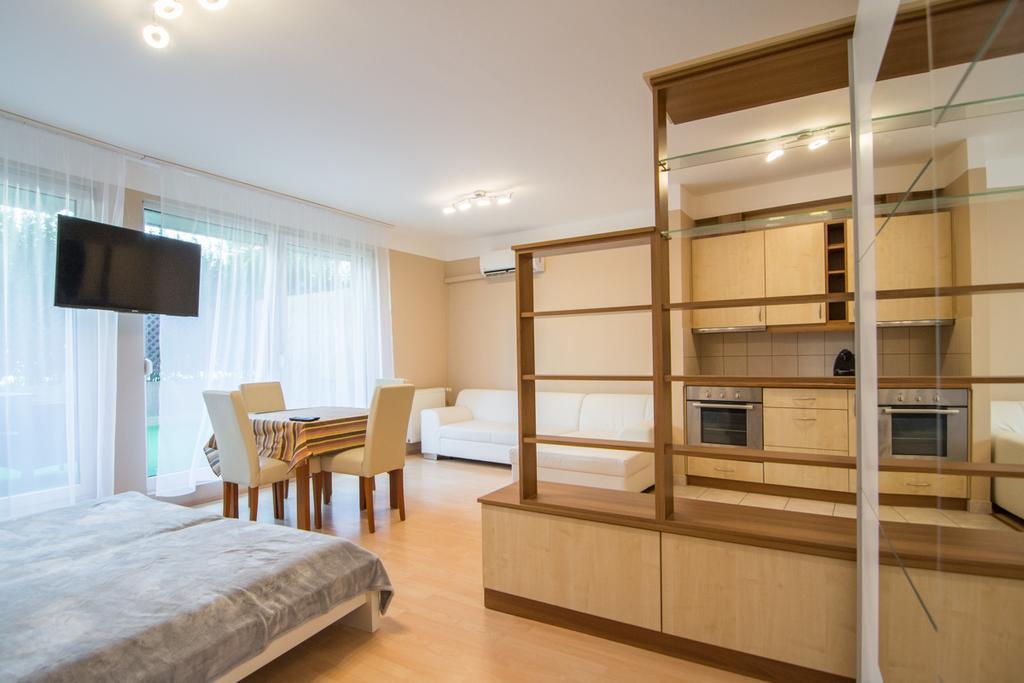 Center Ház Apartman Boedapest Buitenkant foto